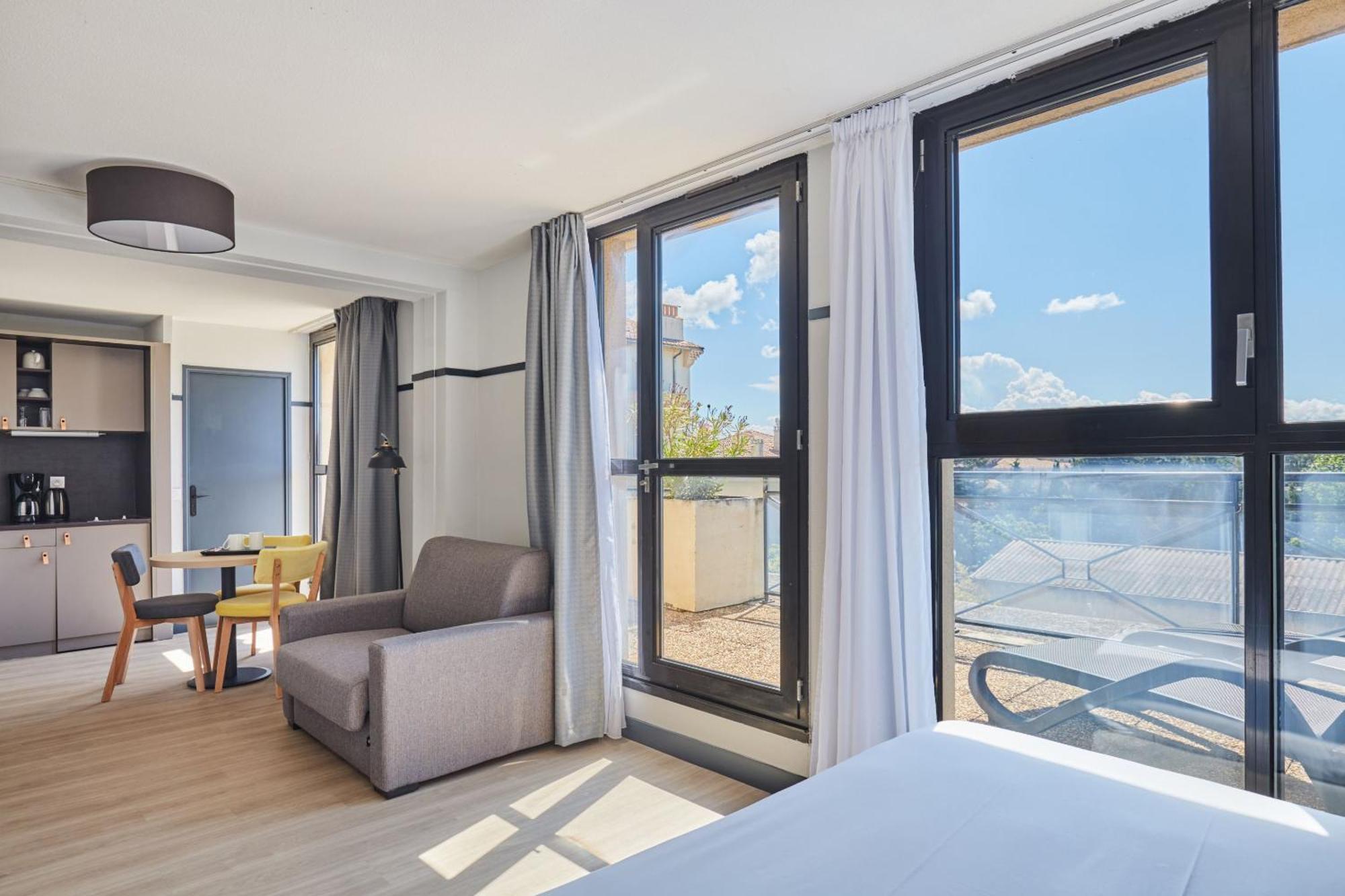 Estudio Superior con terraza (2 personas)